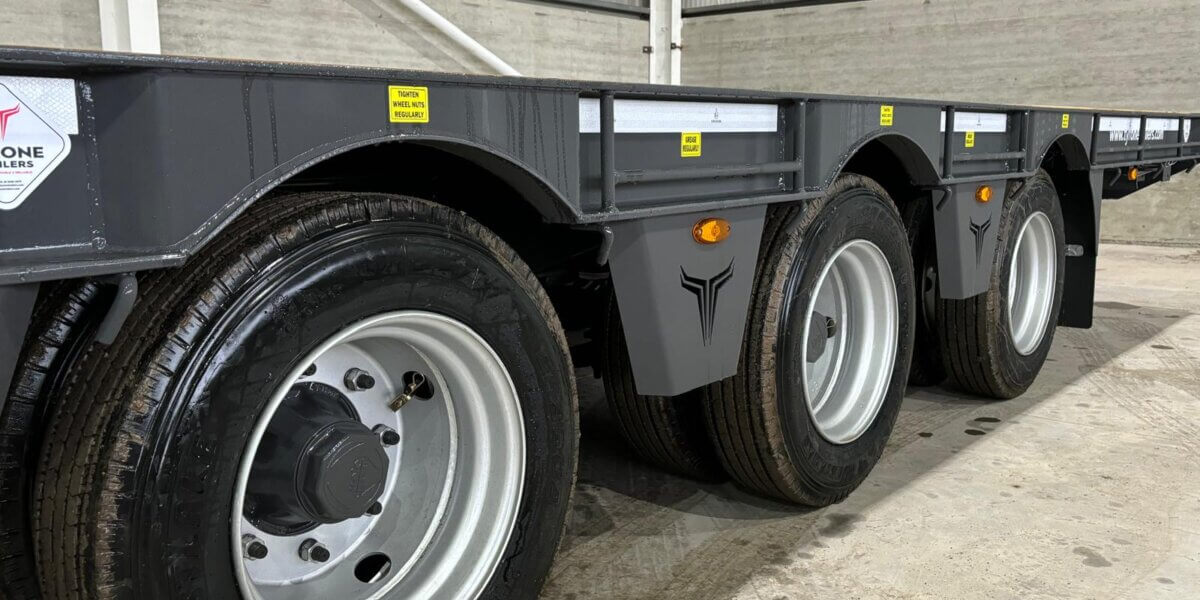 27 TONNE TYRONE FLATBED LOW LOADER
